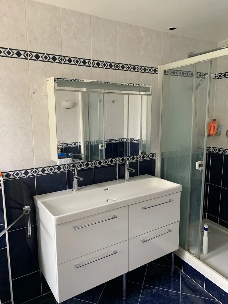 Meuble double vasque blanc avec grand miroir